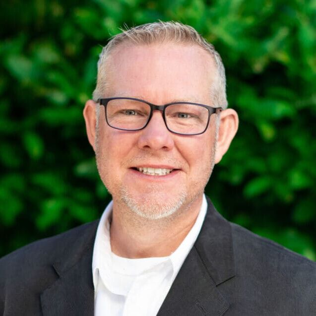 Headshot of Chris Ernst
