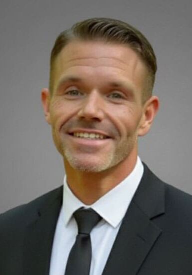 Headshot of Larry Petta